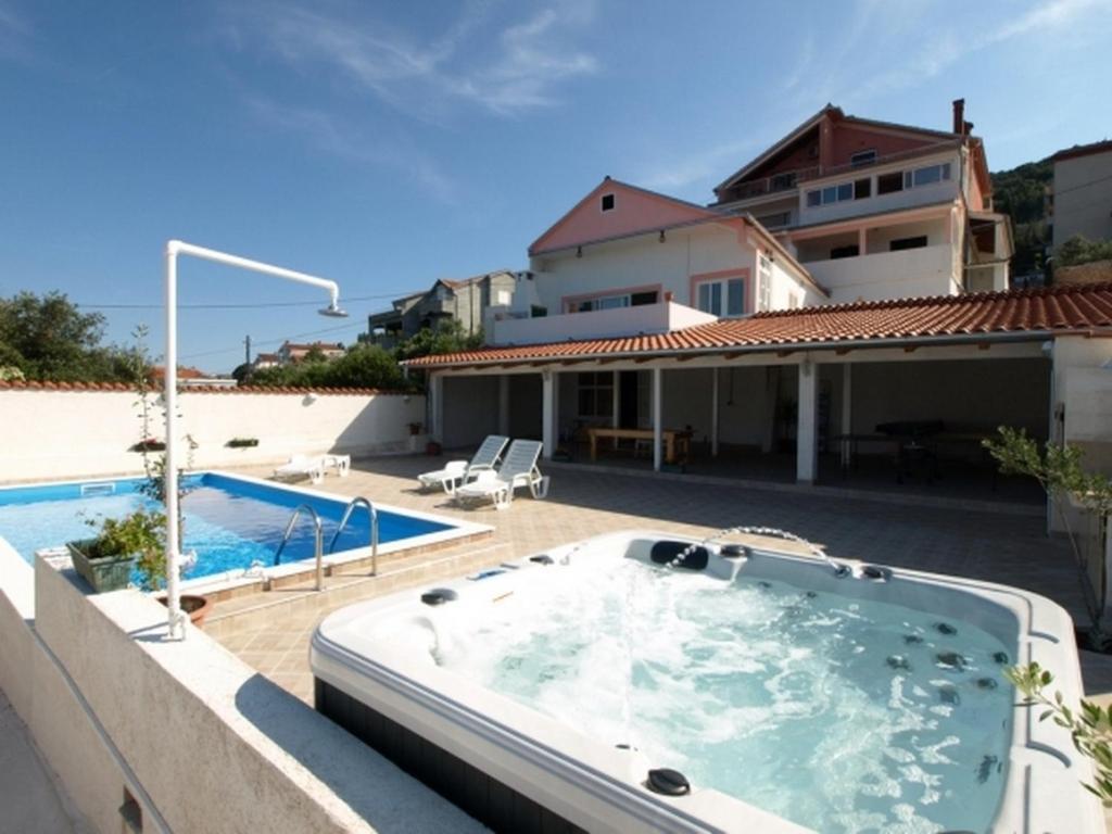 Apartments And Rooms With A Swimming Pool Kali, Ugljan - 14083 Exterior photo