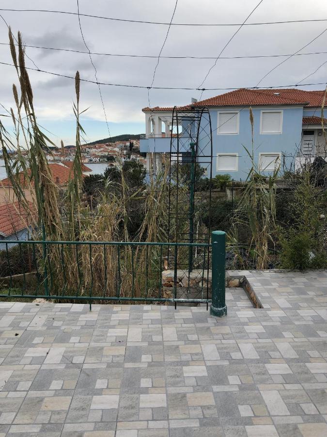 Apartments And Rooms With A Swimming Pool Kali, Ugljan - 14083 Exterior photo